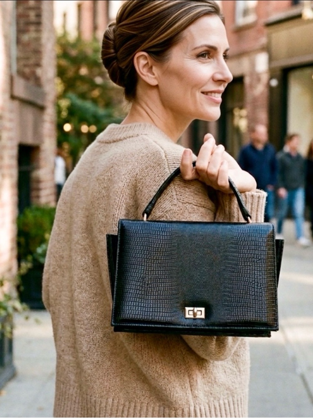 Vintage Julius Resnick (JR) Black Lizard Embossed Handbag